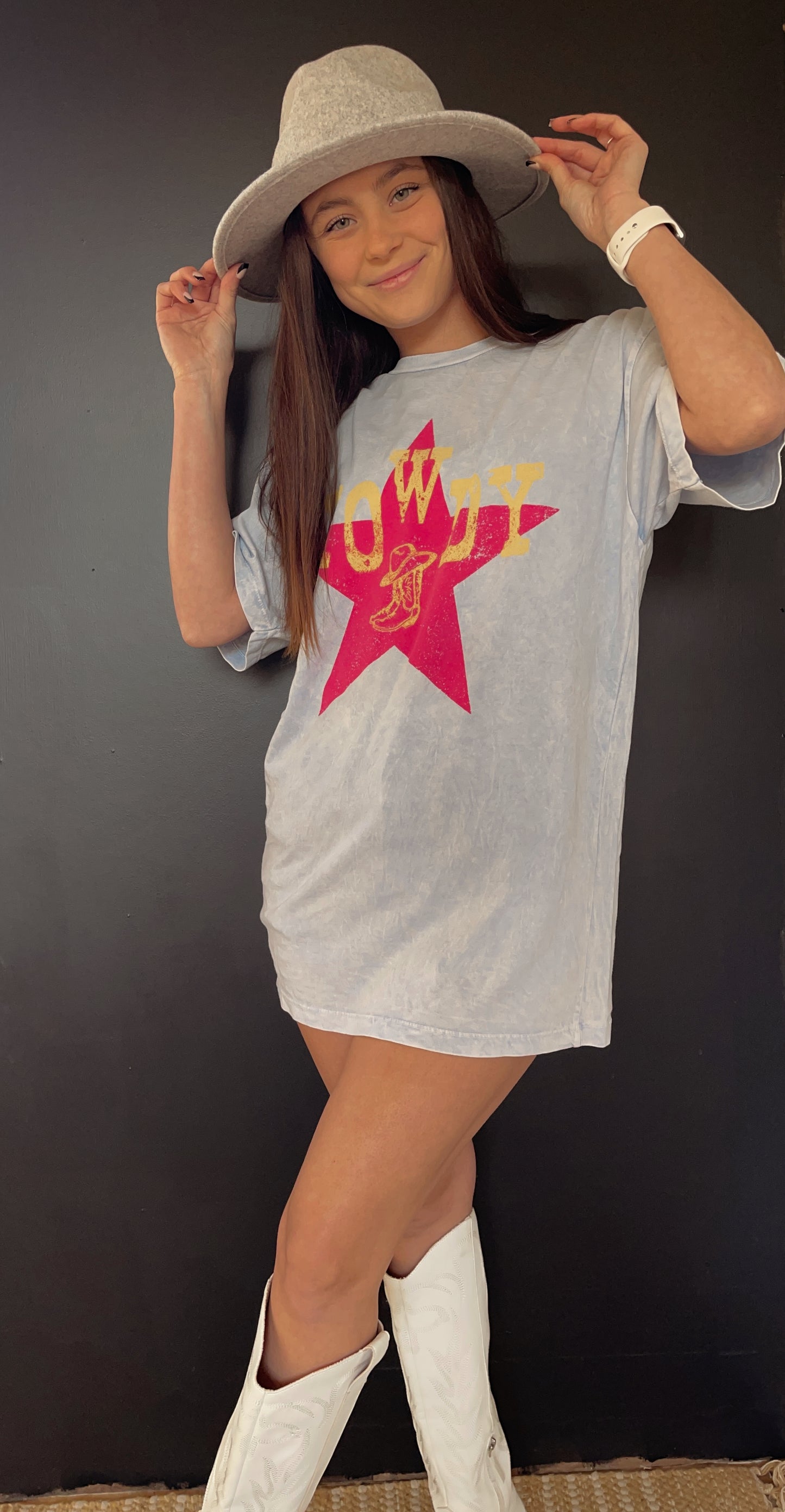 Howdy Graphic Tee