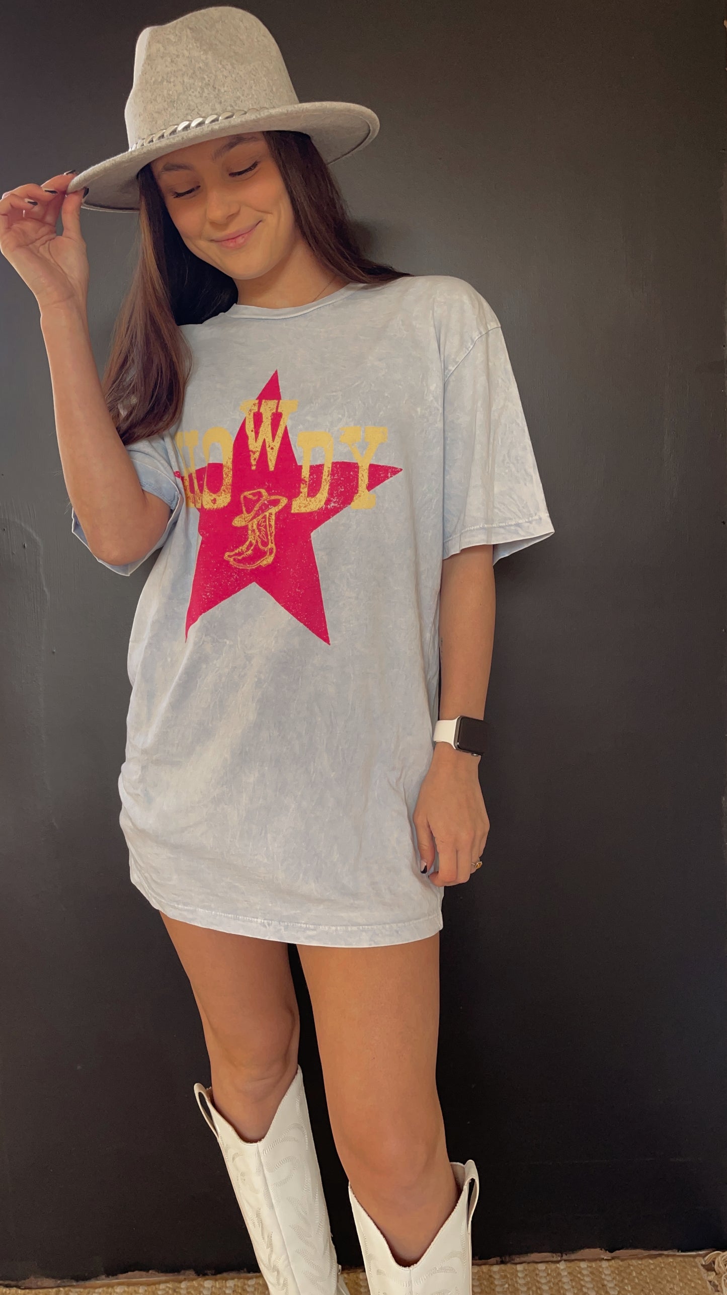 Howdy Graphic Tee